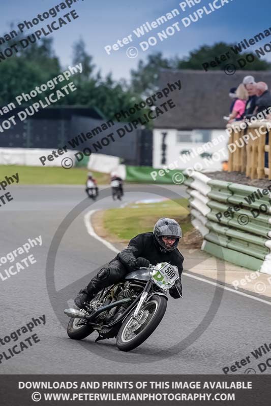 Vintage motorcycle club;eventdigitalimages;mallory park;mallory park trackday photographs;no limits trackdays;peter wileman photography;trackday digital images;trackday photos;vmcc festival 1000 bikes photographs